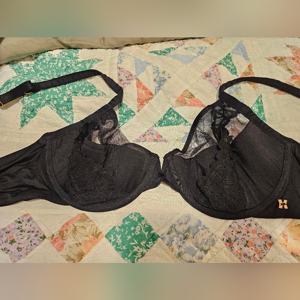 Elegant Black Lace Bra